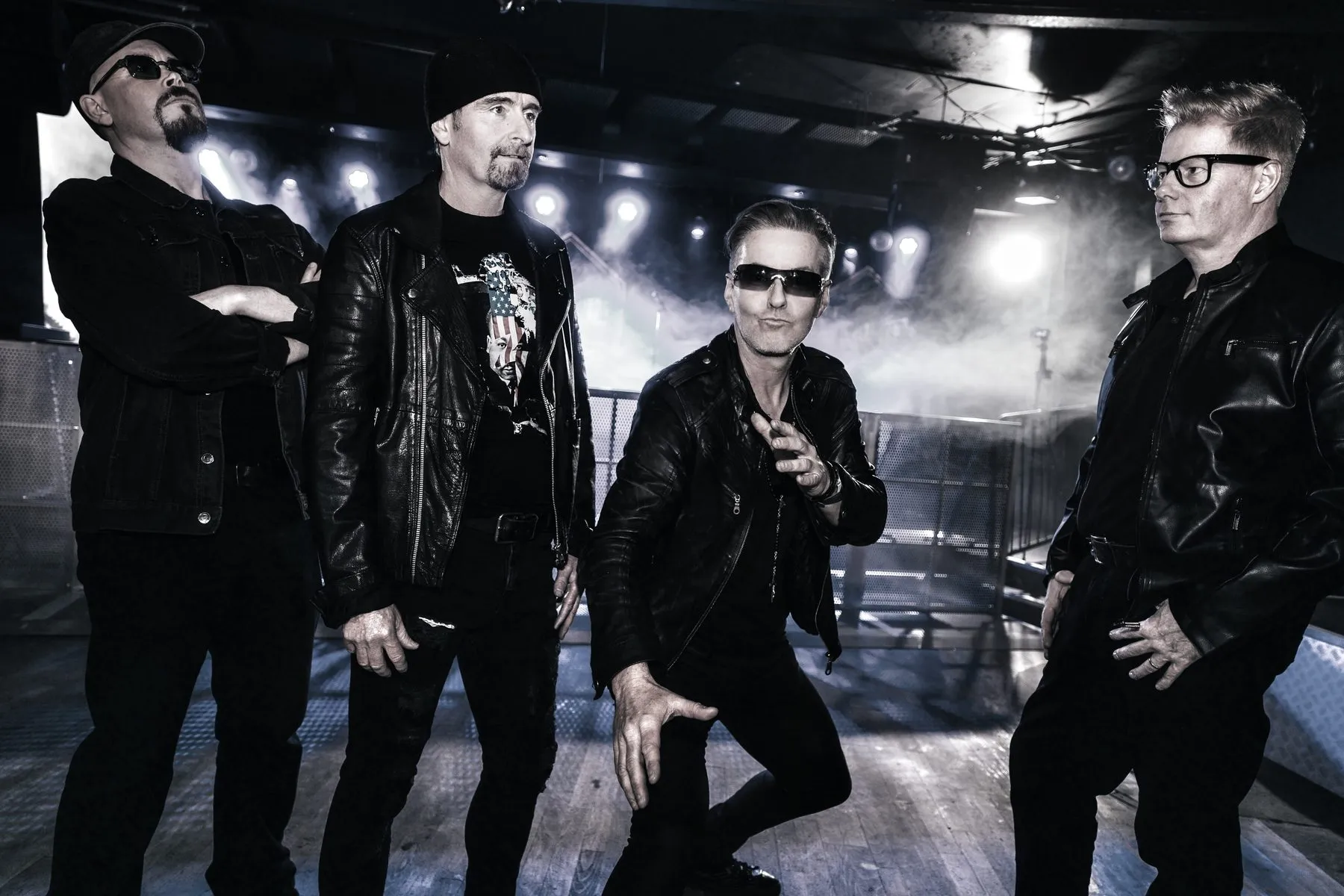 U2.V2 full band on stage